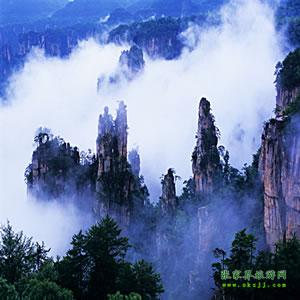 武漢往返：張家界、鳳凰古城、韶山六日游，每周一、周四發(fā)團(tuán)